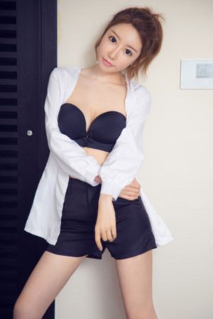 唐伯虎点九美