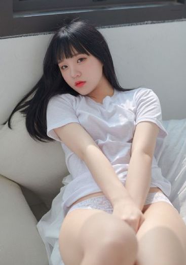 欧洲美女与动交zoz0z喝奶水