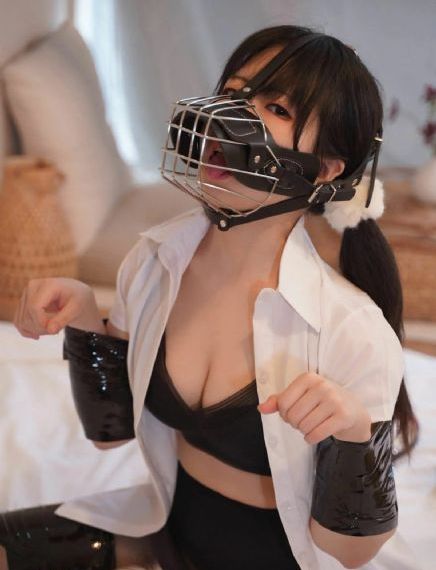 出差强睡年轻女老板2bd